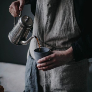 Brown and Grey Coffee Product Features Instagram Post (800 x 800 piks.) copy 13 Prijuostė „Dūmų pilkuma“